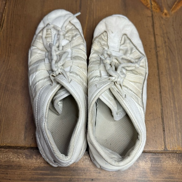 Used Nfinity Evolution Cheer Shoes Size 7.5 - Picture 3 of 8